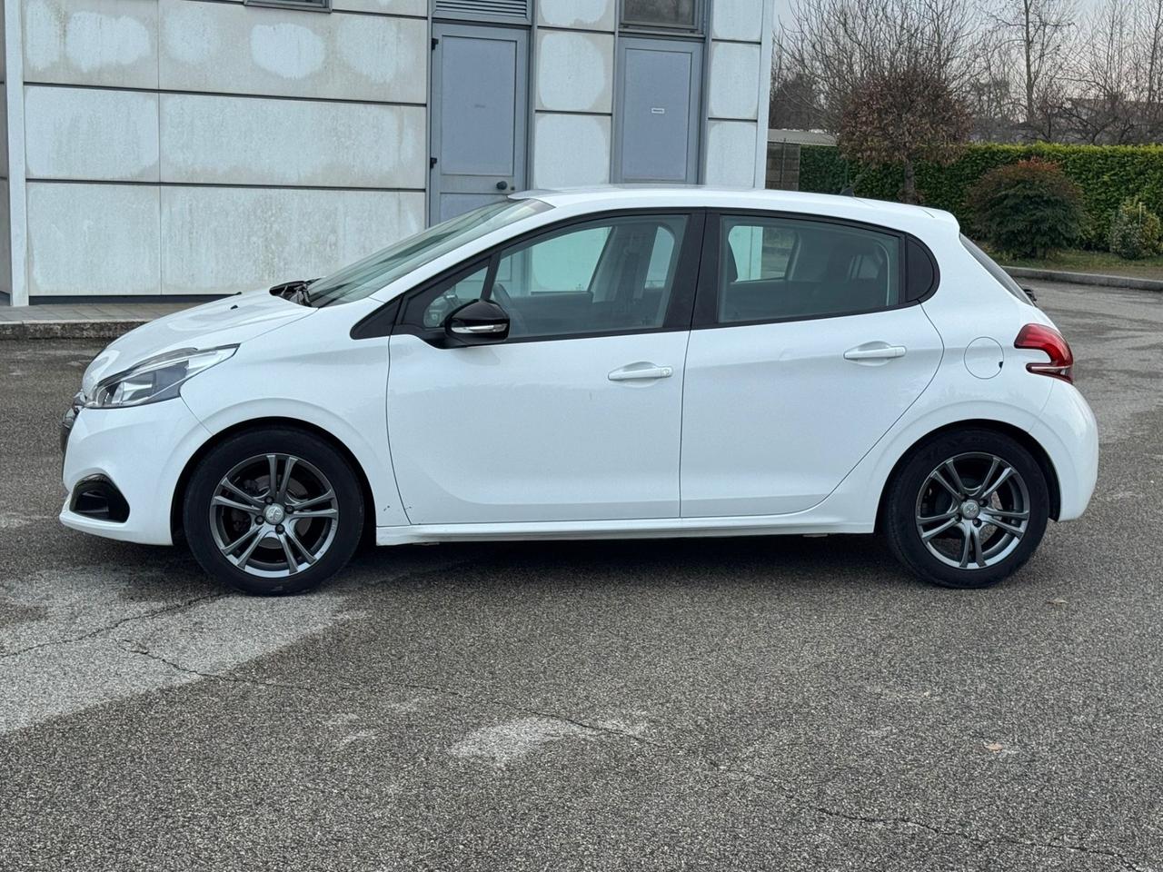 Peugeot 208 PureTech 82 5 porte Allure 2017