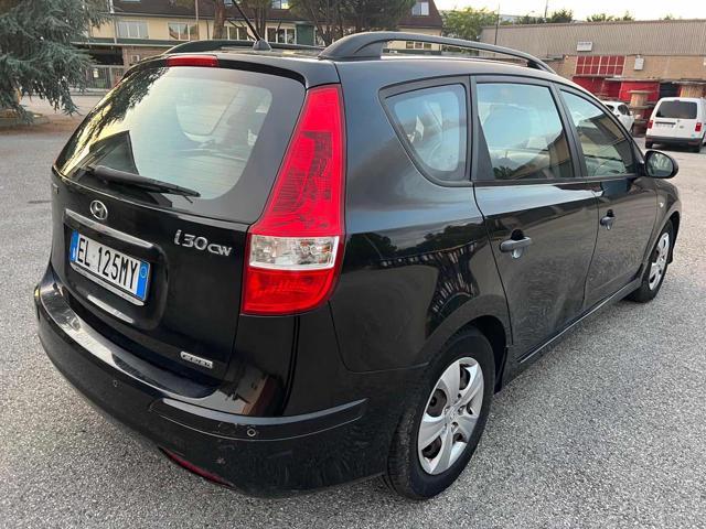 HYUNDAI i30 CW 1.6 CRDi 90CV 6m senza nessun lavoro da fare