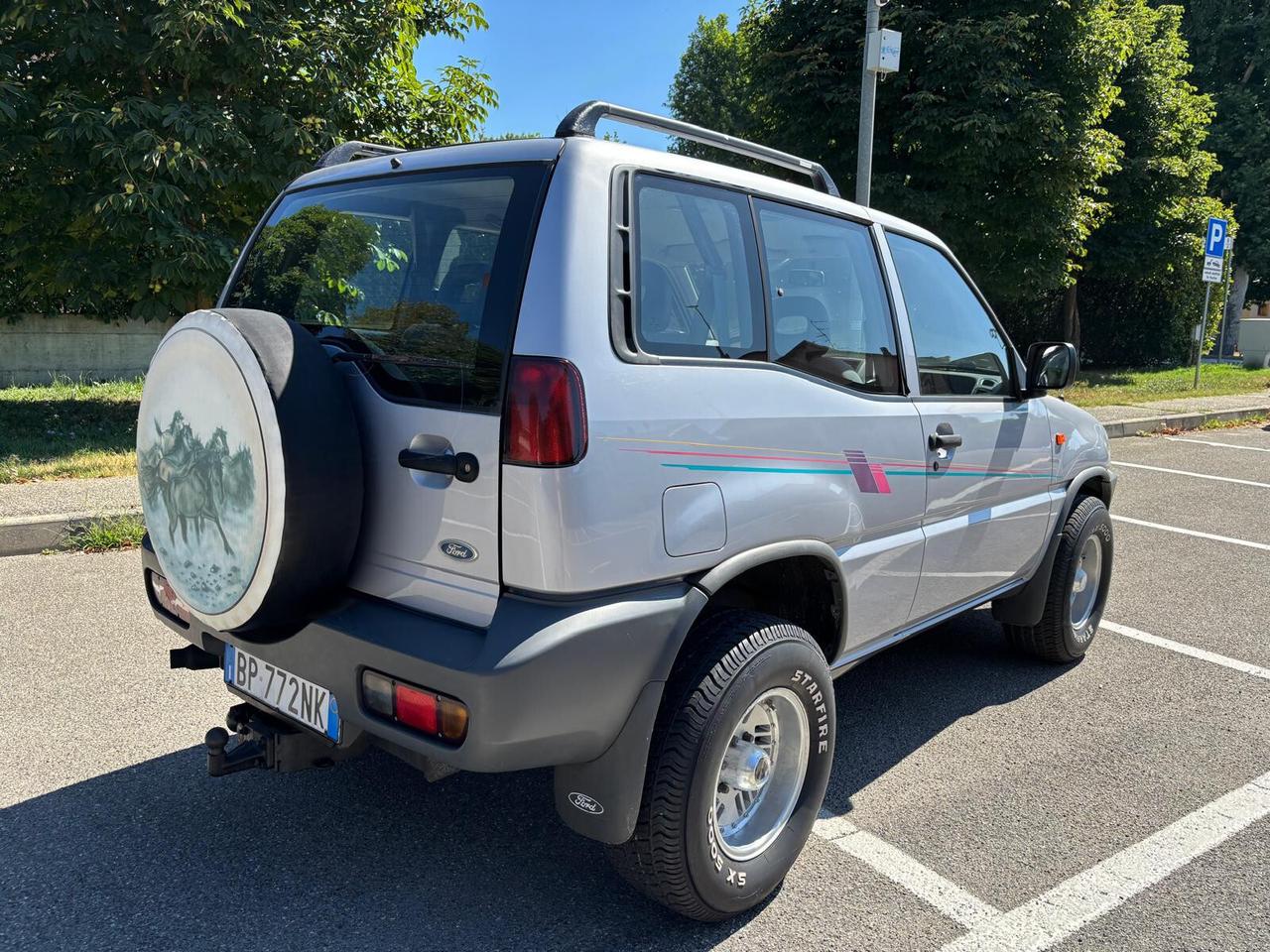 Nissan Terrano 2.4i alias Ford Maverick