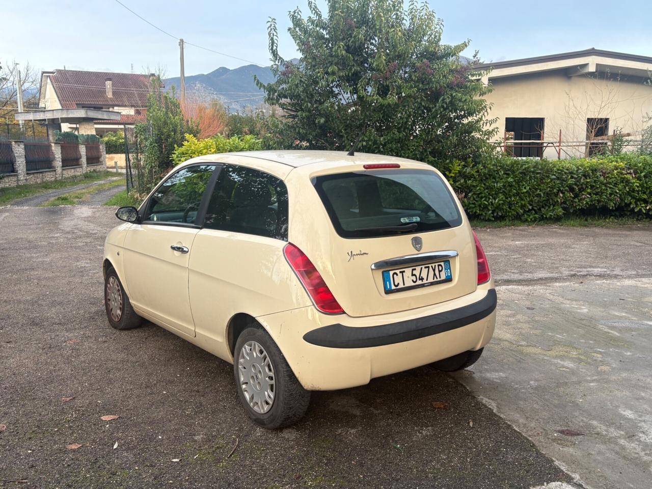 Lancia Ypsilon 1.2 FIRE