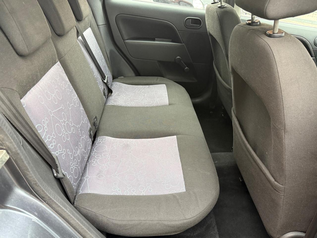 Ford Fiesta 1.2 16V 5p. Ghia