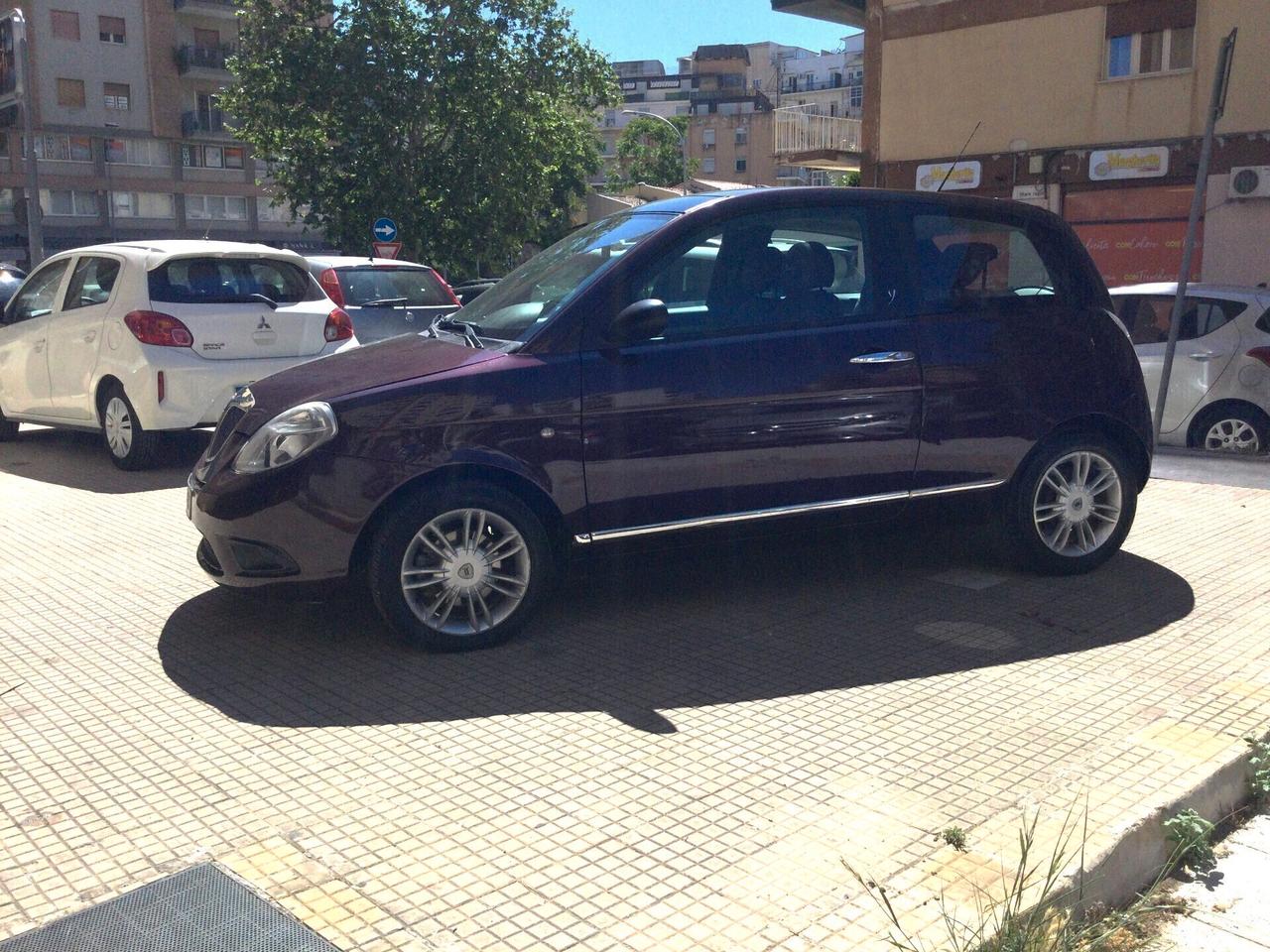 Lancia Ypsilon 1.3 MJT 75 CV Moda Milano