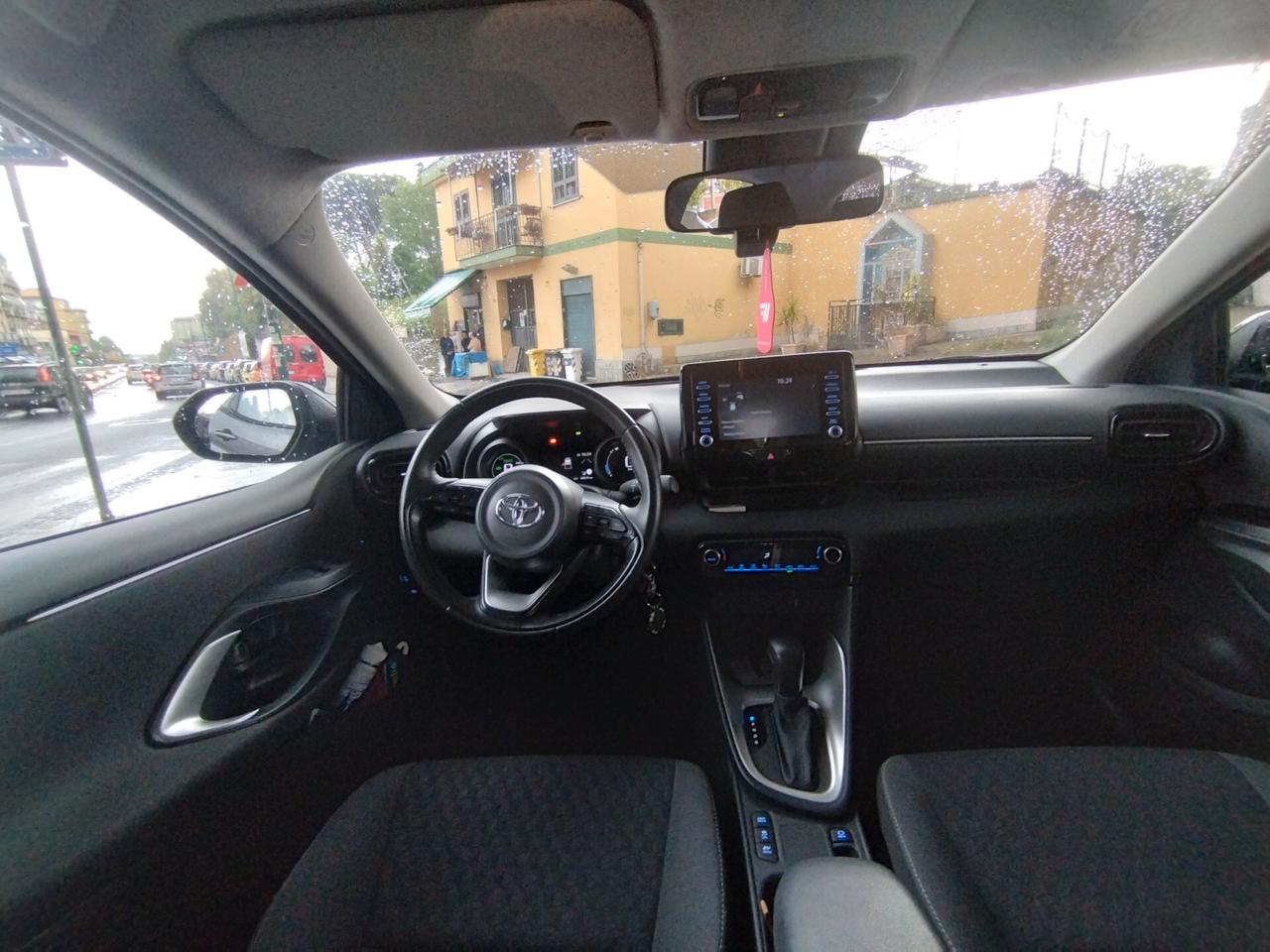 Toyota Yaris HYBRID TREND