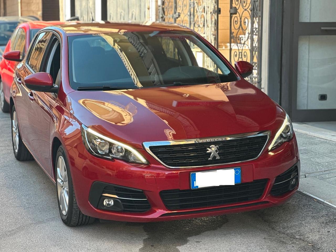 Peugeot 308 Berlina 1.5 130CV Allure