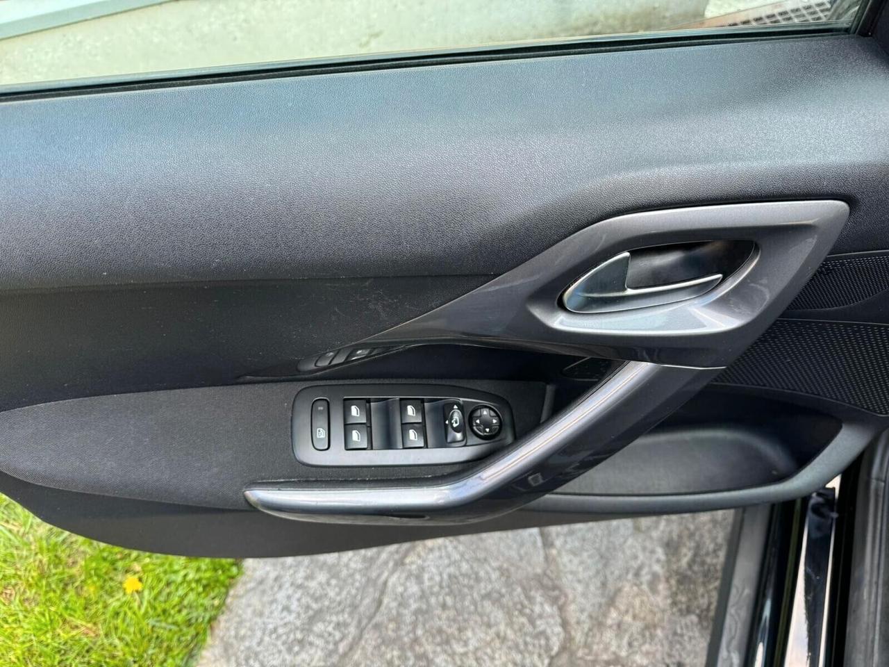 PEUGEOT 2008 PureTech 82cv ALLURE NEOPAT.