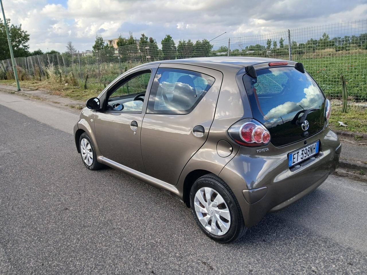 Toyota Aygo 1.0 12V VVT-i 5 porte Lounge Connect