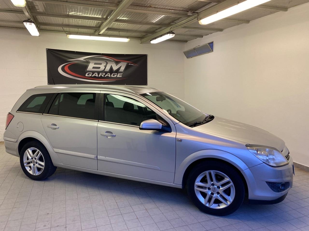 Opel Astra 1.6 16V VVT Station Wagon Cosmo