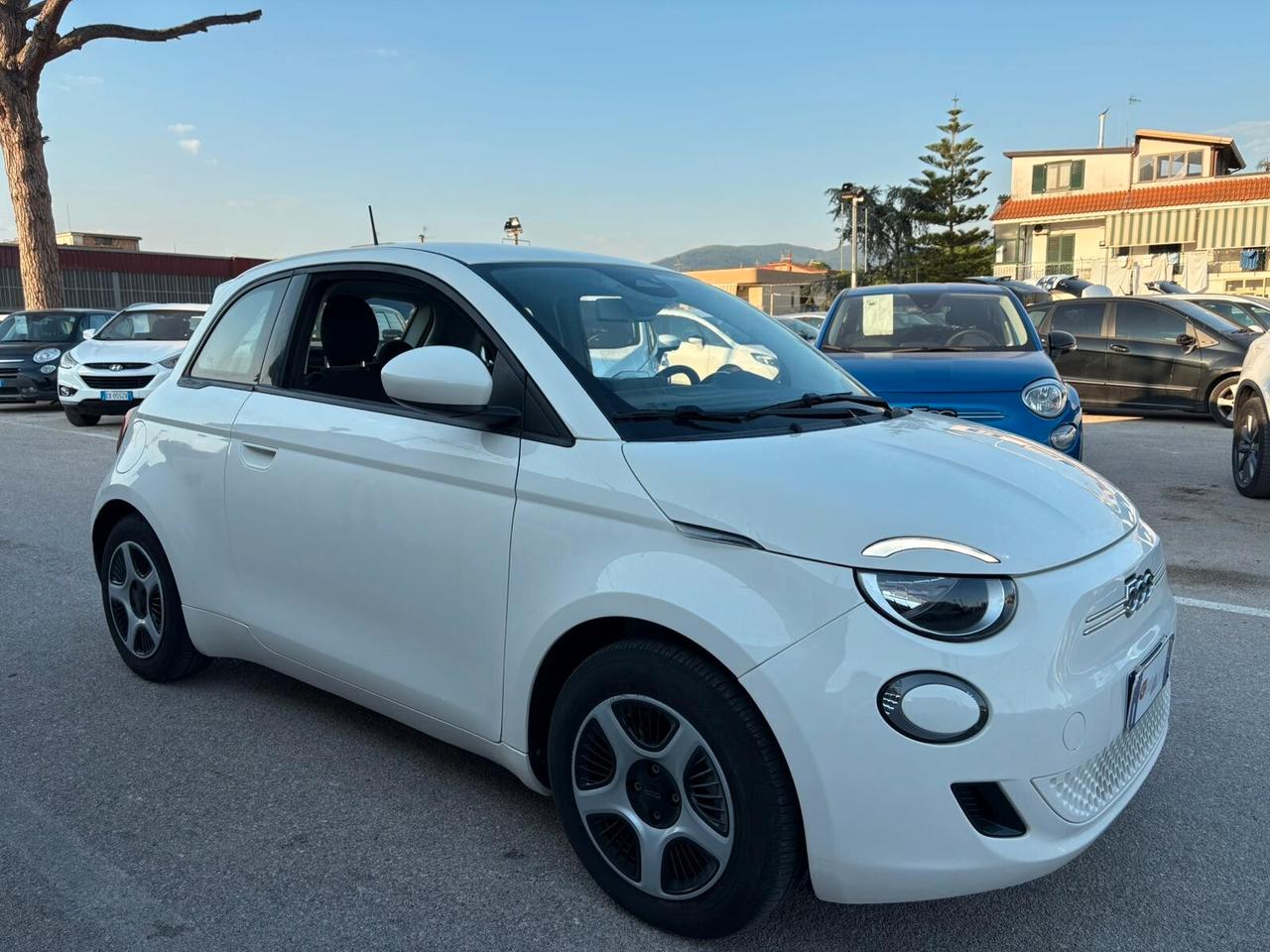 Fiat 500 500e Berlina 42 kWh La Prima