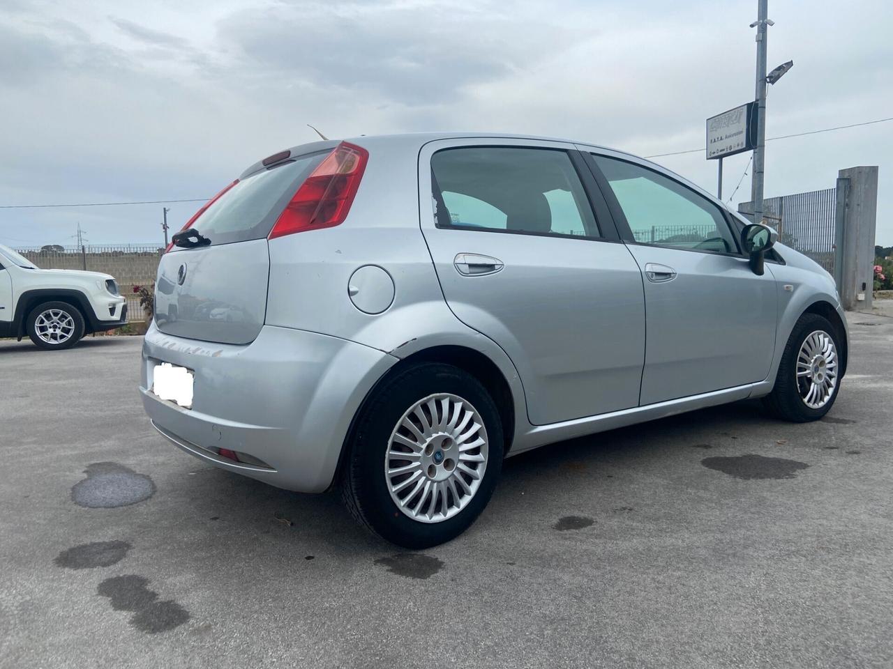 Fiat Grande Punto Grande Punto 1.3 MJT 75 CV 5 porte Dynamic