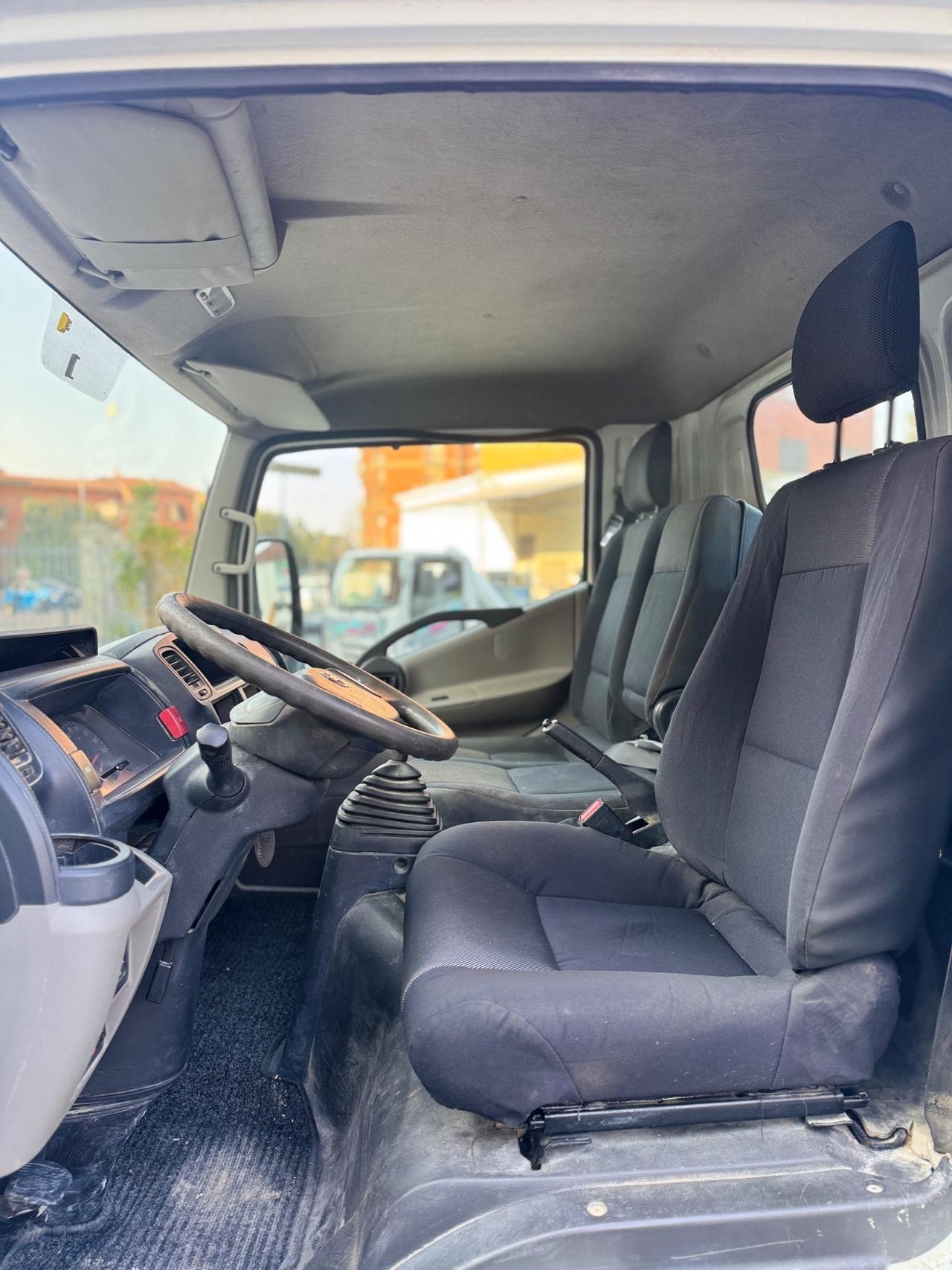 NISSAN NT400 RIBALTABILE TRILATERALE PREZZO + IVA