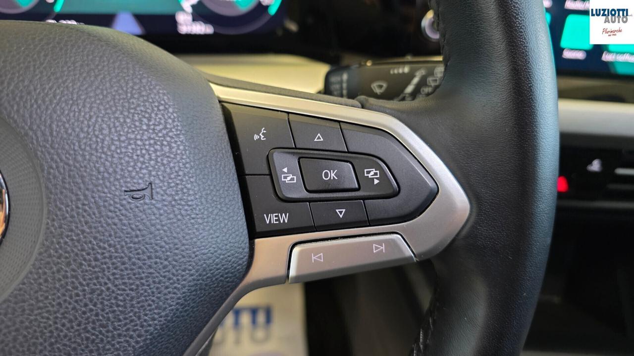 Volkswagen Golf 8 1.0 TSI 110CV LIFE