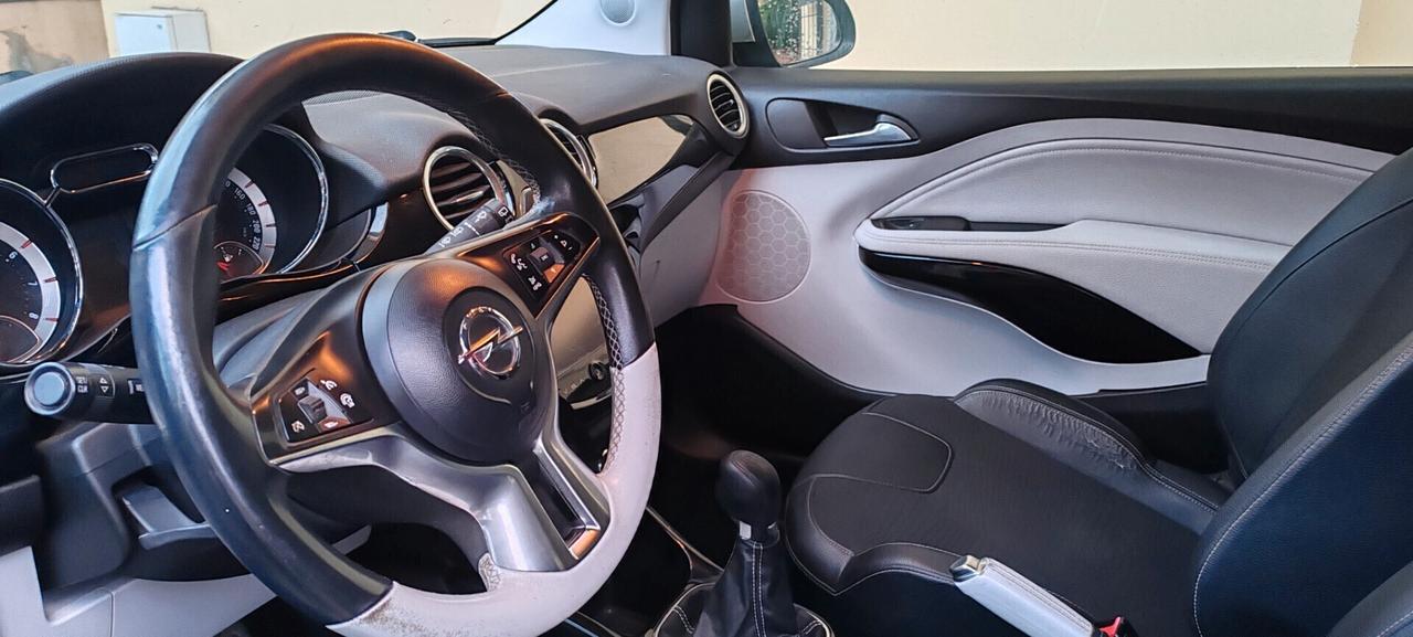 Opel Adam 1.2 70 CV BLACK LINE