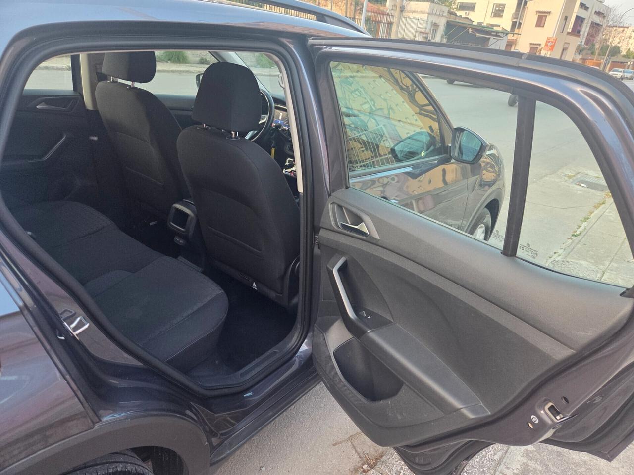 Volkswagen T-Cross 1.0 TSI 110 CV DSG Sport