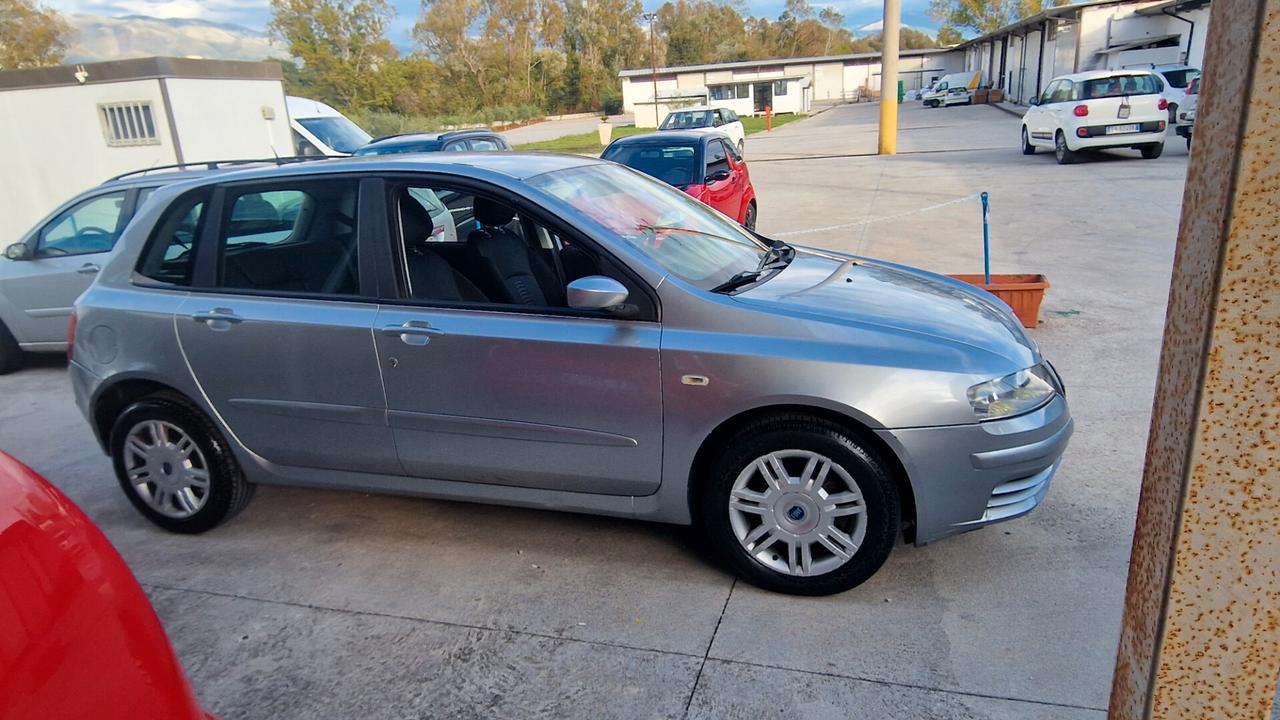 Fiat Stilo 1.9 MJT 120 CV 5 porte Dynamic