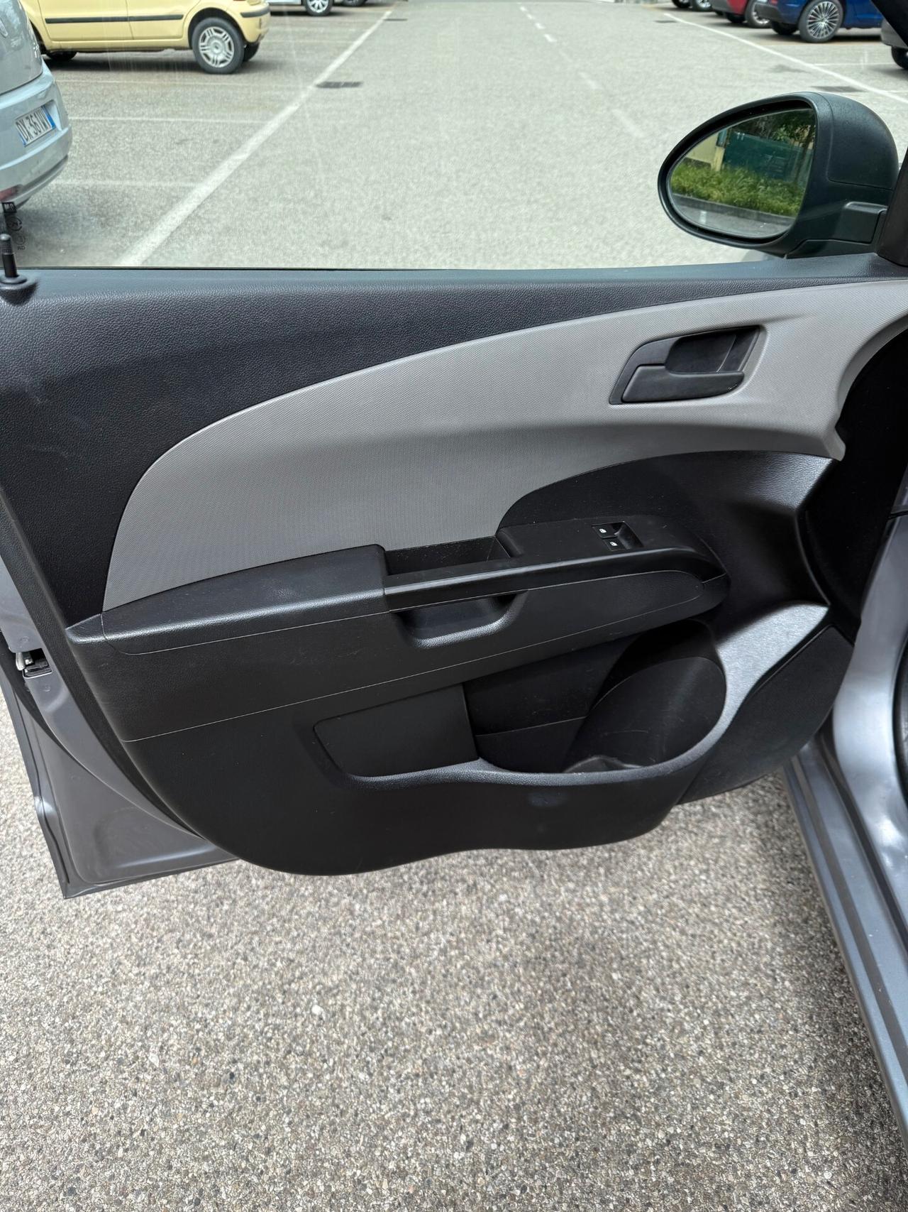 Chevrolet Aveo 1.2 - NEOPATENTATI - 12 MESI DI GARANZIA -