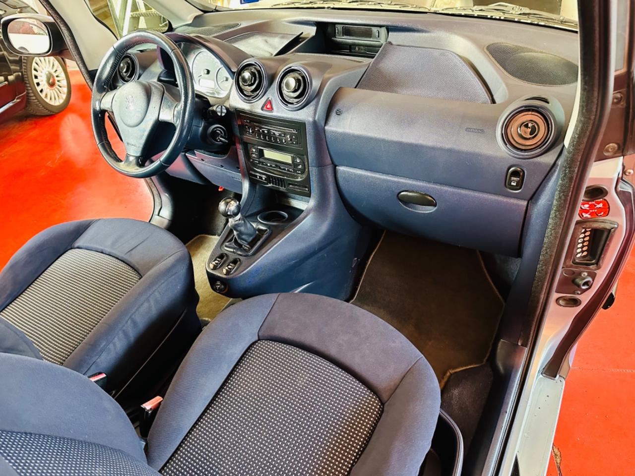 Peugeot 1007 1.4 HDi Sporty