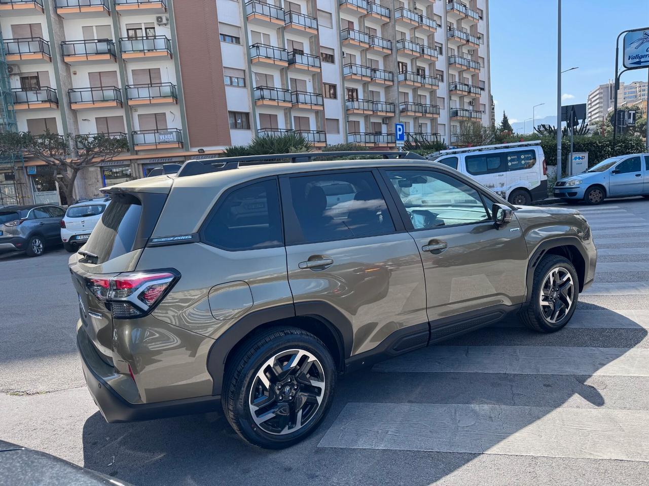 Subaru Forester 2.0 e-Boxer km0