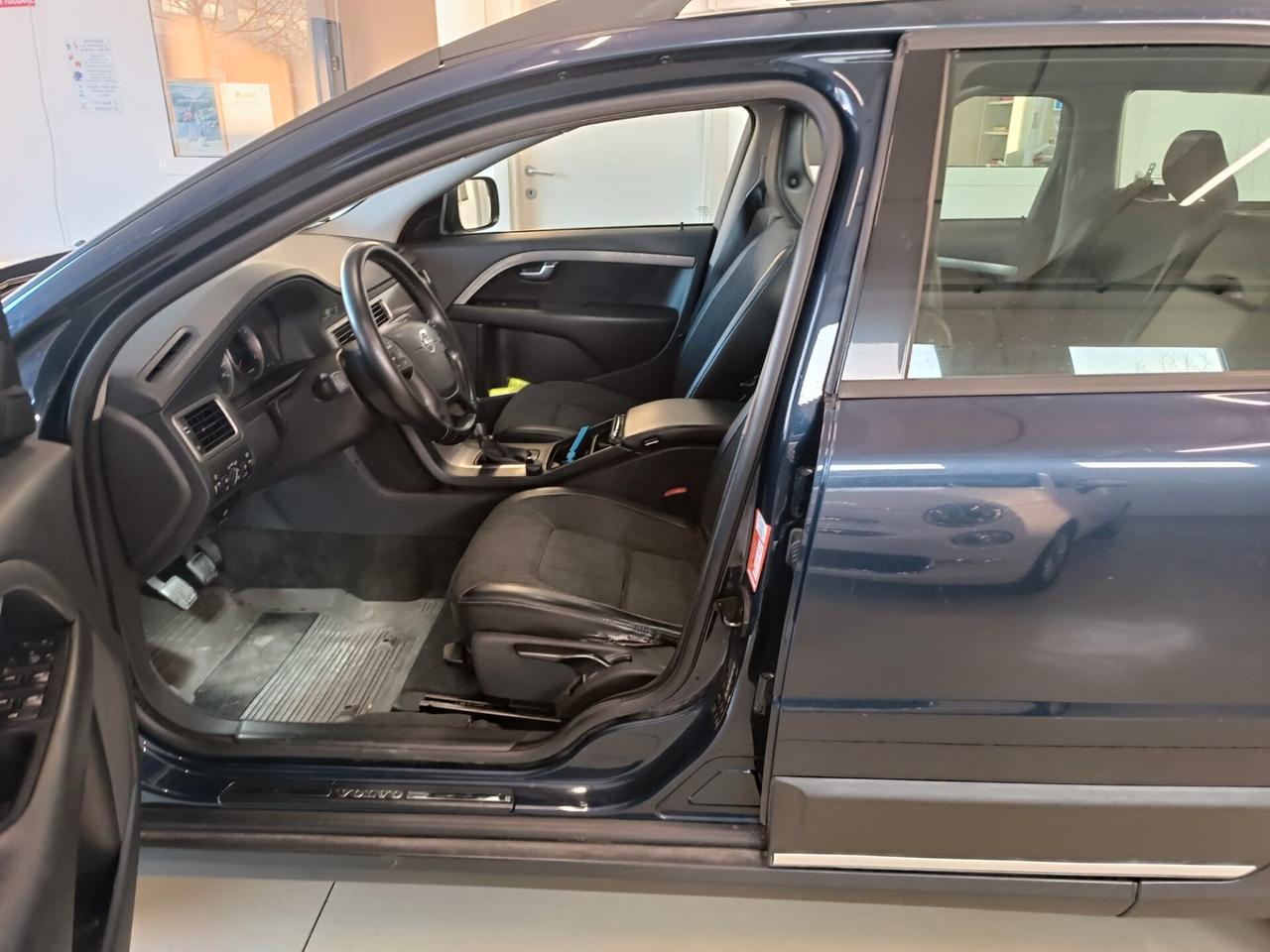 Volvo XC 70 XC70 2.4 D 175 CV FWD DRIVe Summum