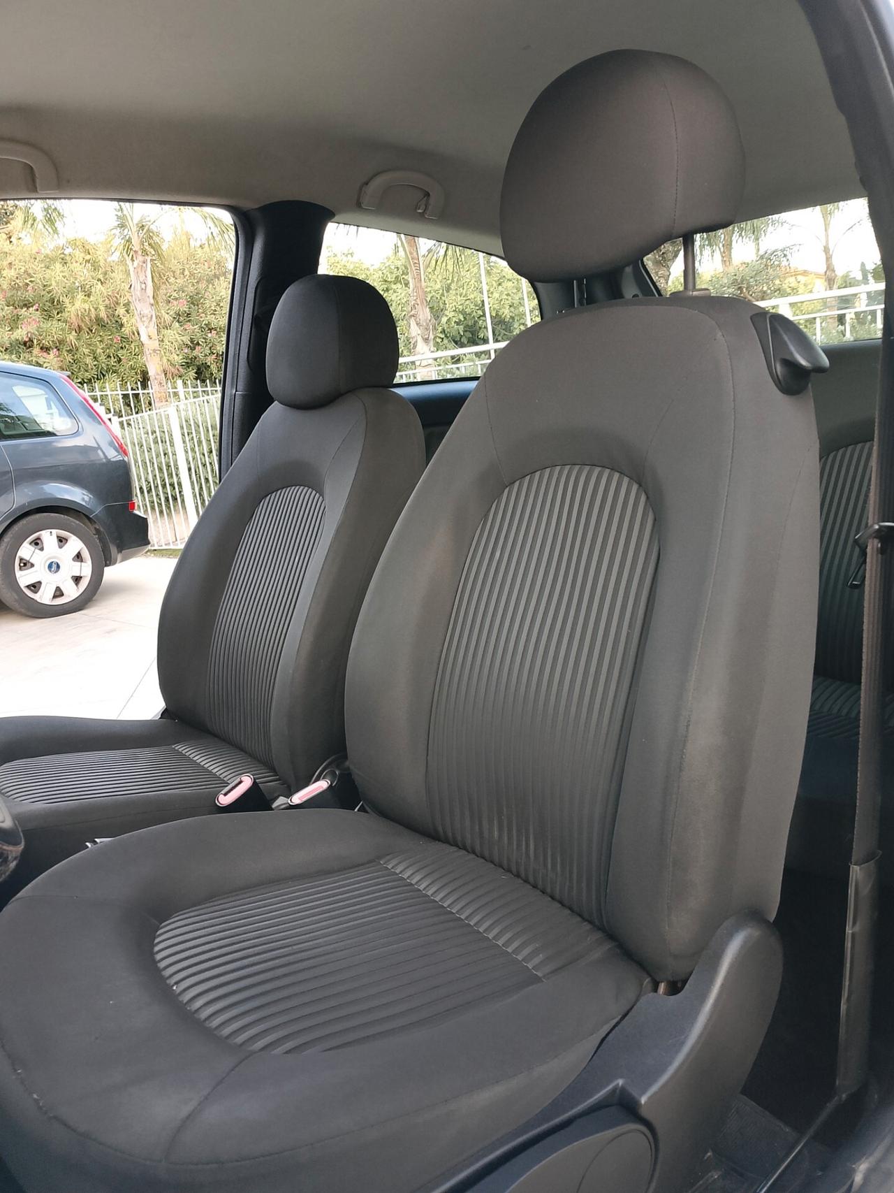 Lancia Ypsilon 1.4 Argento Ecochic GPL