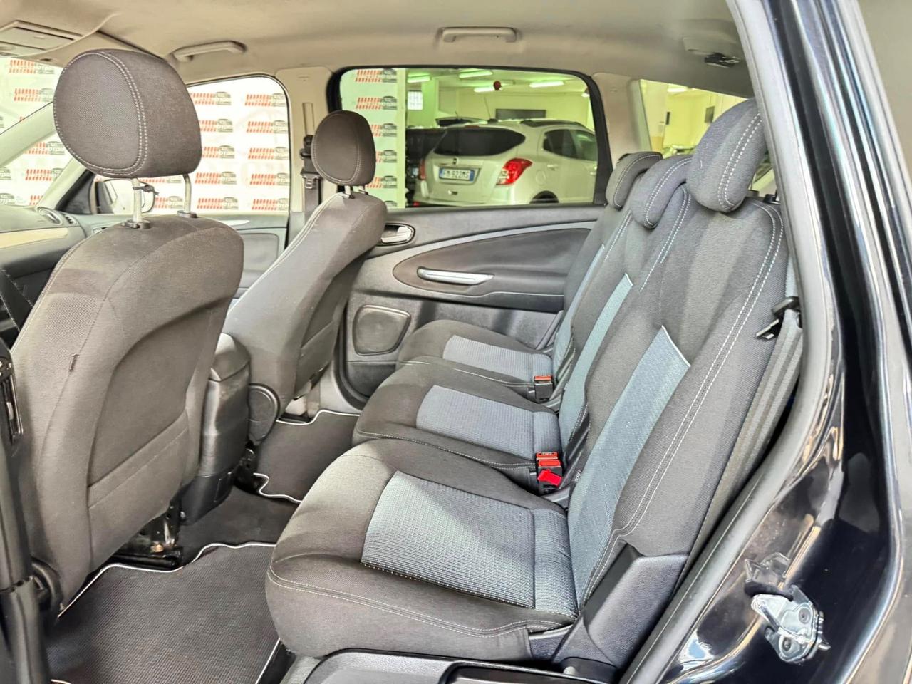 Ford S-Max 2.0 TDCi 140CV Powershift Nav Edition