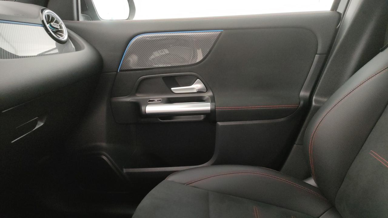 Mercedes-Benz GLA 180 d Premium auto