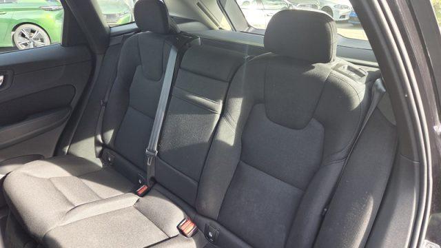 VOLVO XC60 B4 (d) AWD Geartronic Momentum PERMUTE
