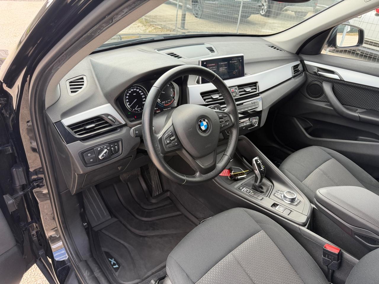 Bmw X1 sdrive16d Business Advantage FARI LED NAVI OK NEOPATENTATI