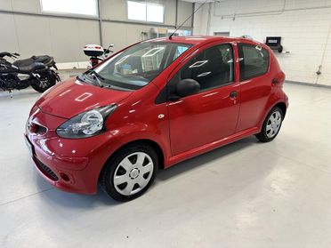 Toyota Aygo 5 Porte 1.0 VVT-i Sol