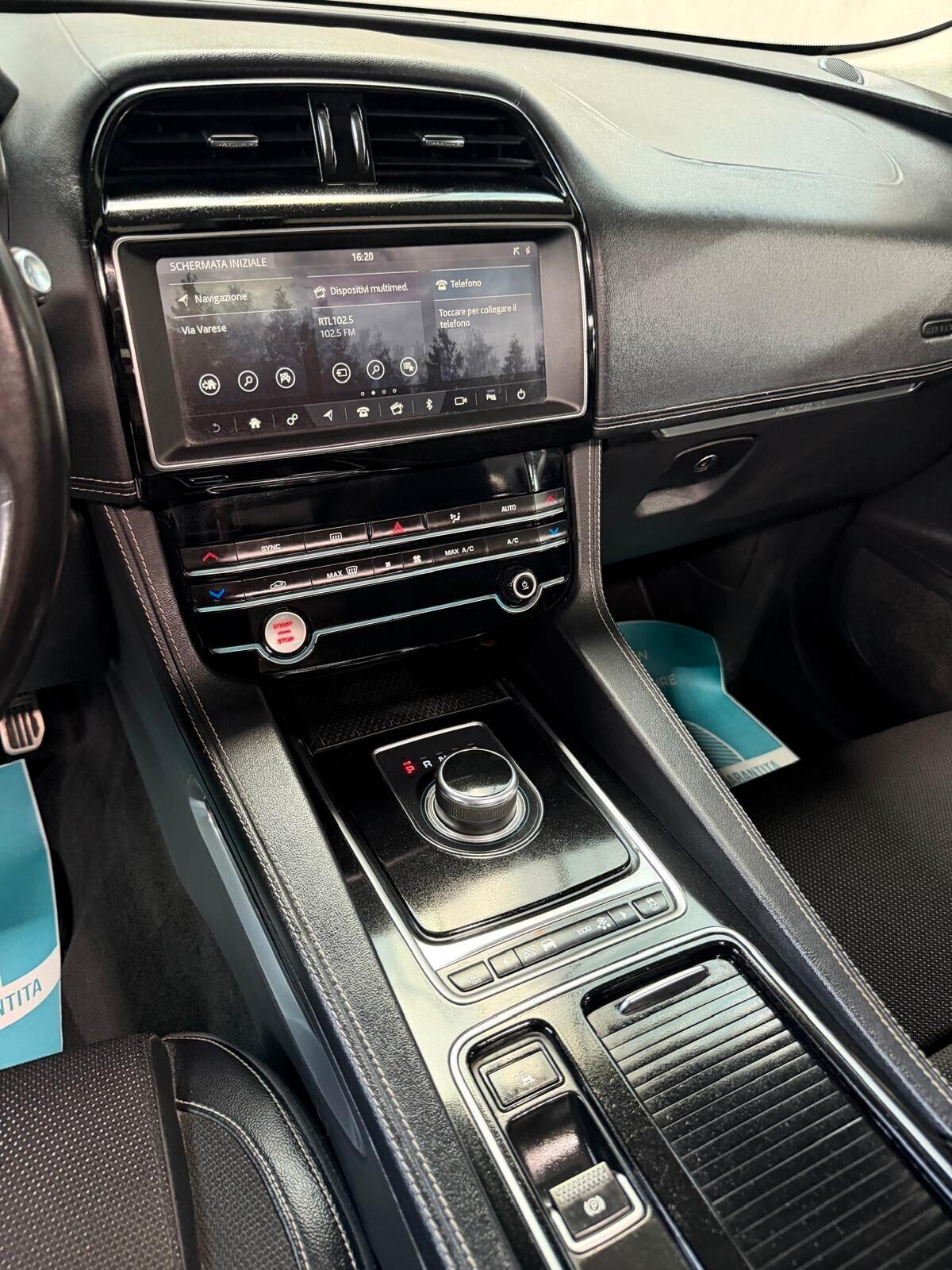 Jaguar F-Pace R-Dynamic GancioTraino Tetto Benzina