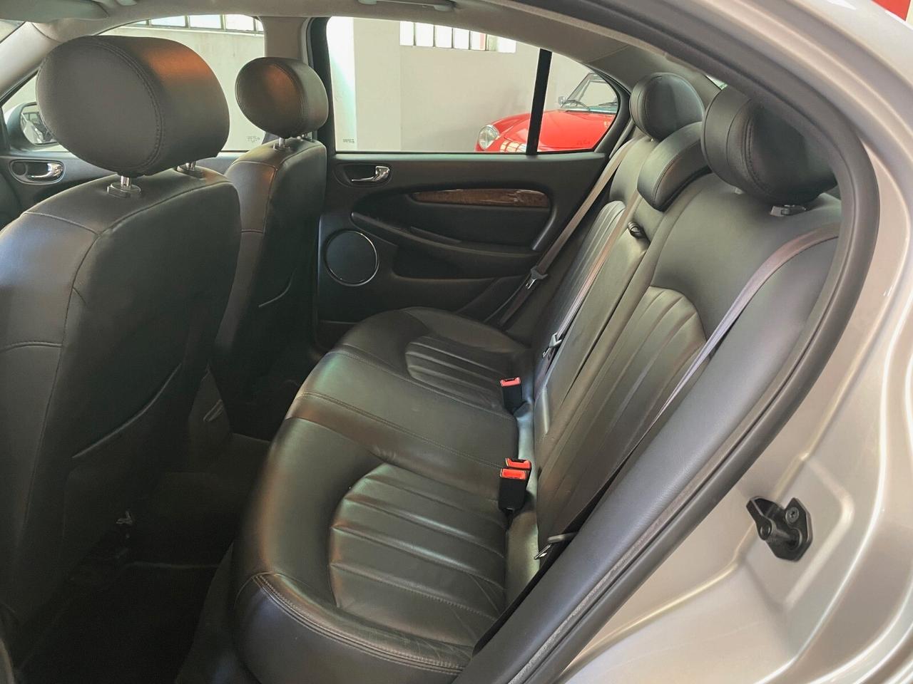 Jaguar X-Type 2.5 V6 24V cat Executive ASI!!!