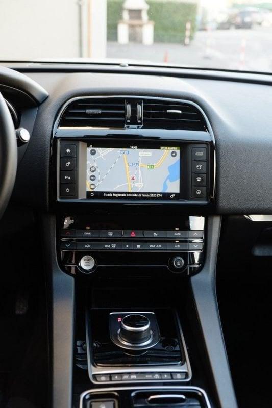 Jaguar F-Pace 2.0 D 180 CV AWD aut. IVA ESPOSTA