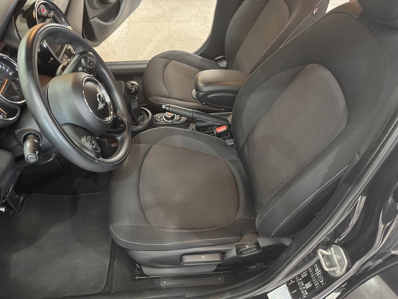 Mini Cooper D Businiss XL 1.5 dci 5 porte Navi.