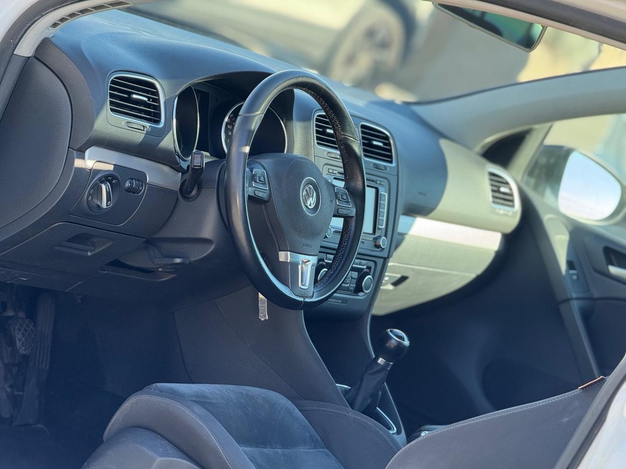 VOLKSWAGEN GOLF 1.6 TDI 105CV GARANZIA 12 MESI