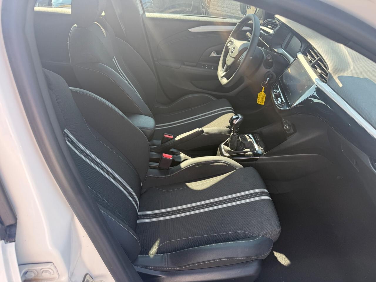 Opel Corsa 1.2 GS 100cv Arktis white