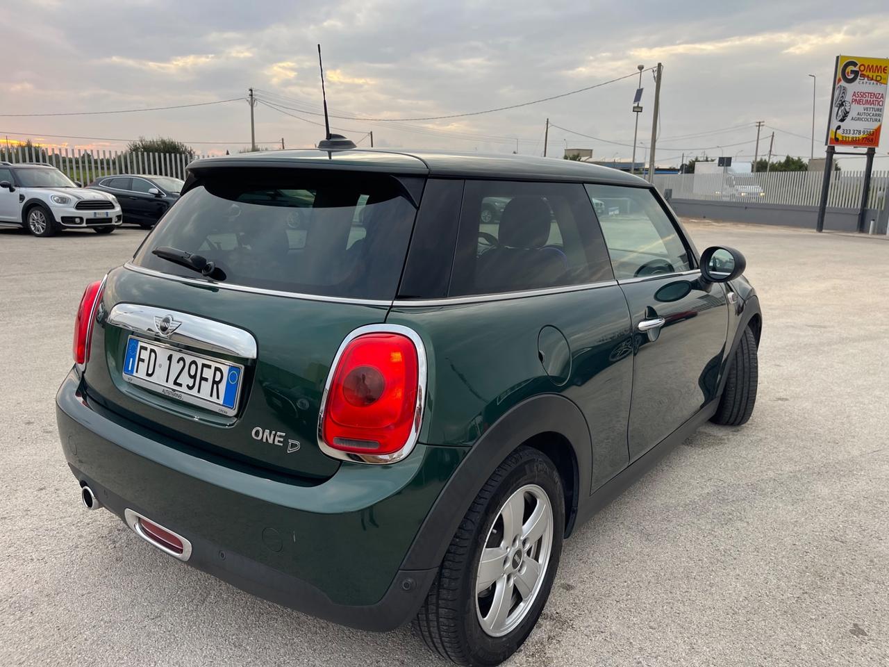 MINI ONE 1.5 D 3P 95CV TWIN TURBO FULL NAVI MY16
