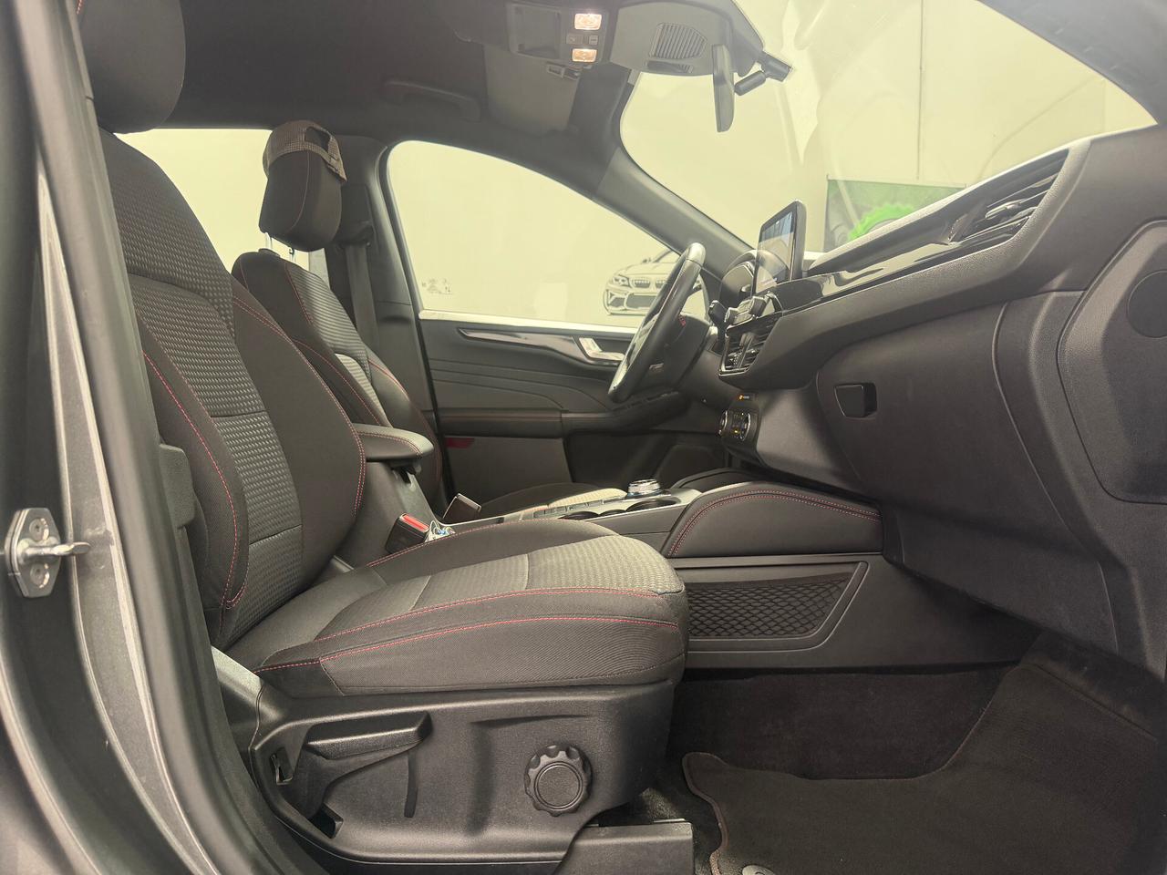 Ford Kuga 2.5 Full Hybrid 190 CV CVT 2WD ST-Line Design