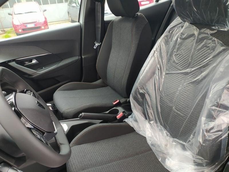 Peugeot 2008 100 Style NAVIGAT Zero Interessi