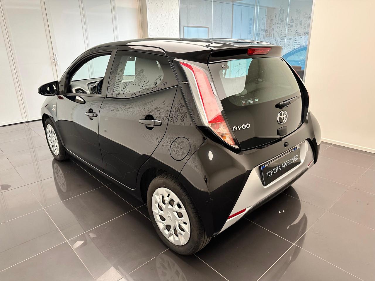 Toyota Aygo 5p 1.0 x-business