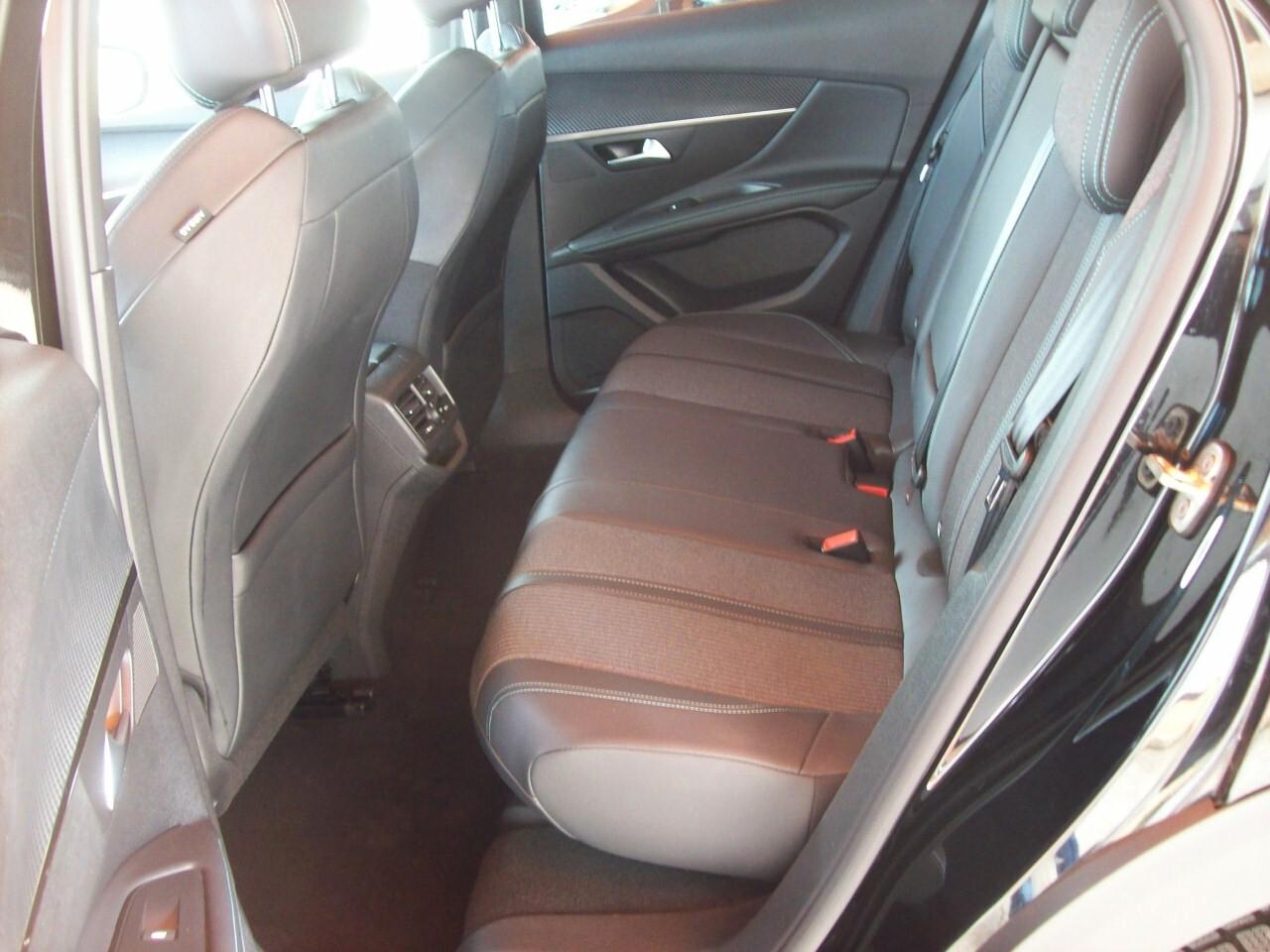 PEUGEOT 3008 1.5 BlueHDI CV.130 S&S ALLURE Pack "2022