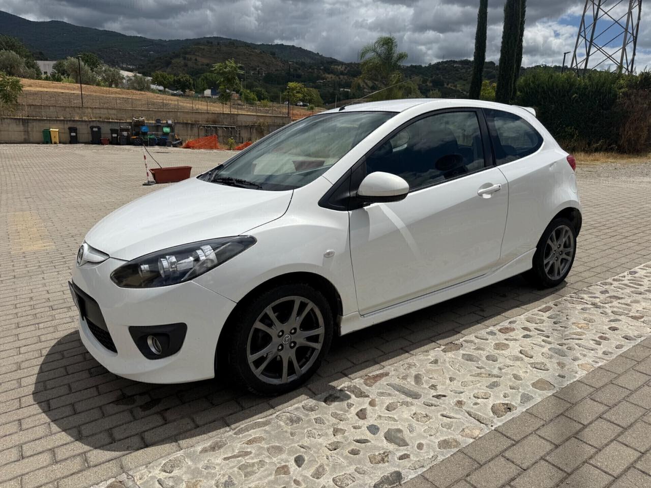 Mazda2 1.3 16V 86CV neopatentato