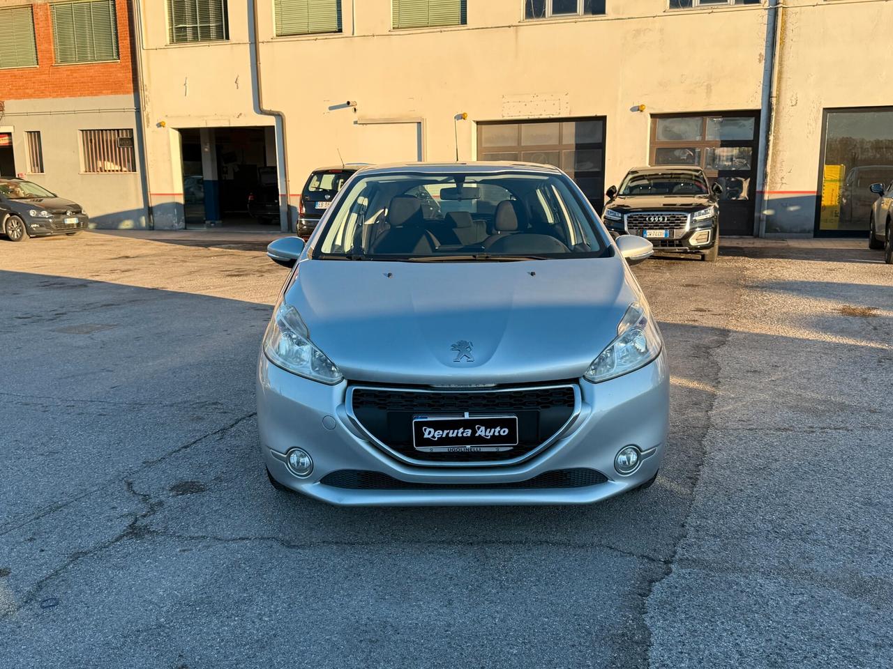 Peugeot 208 1.4 HDi 68 CV 5 porte Allure