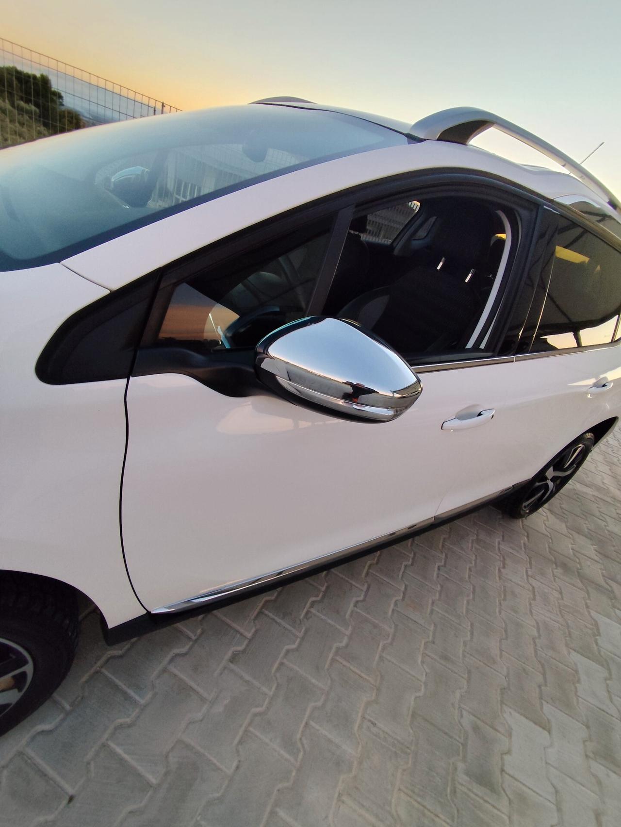 Peugeot 2008 BlueHDi 100 Allure