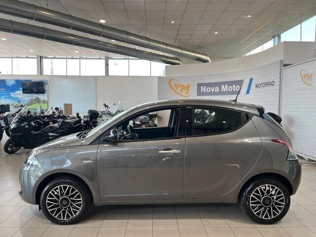 Lancia Ypsilon 1.0 firefly hybrid Gold Plus *18.000 KM*