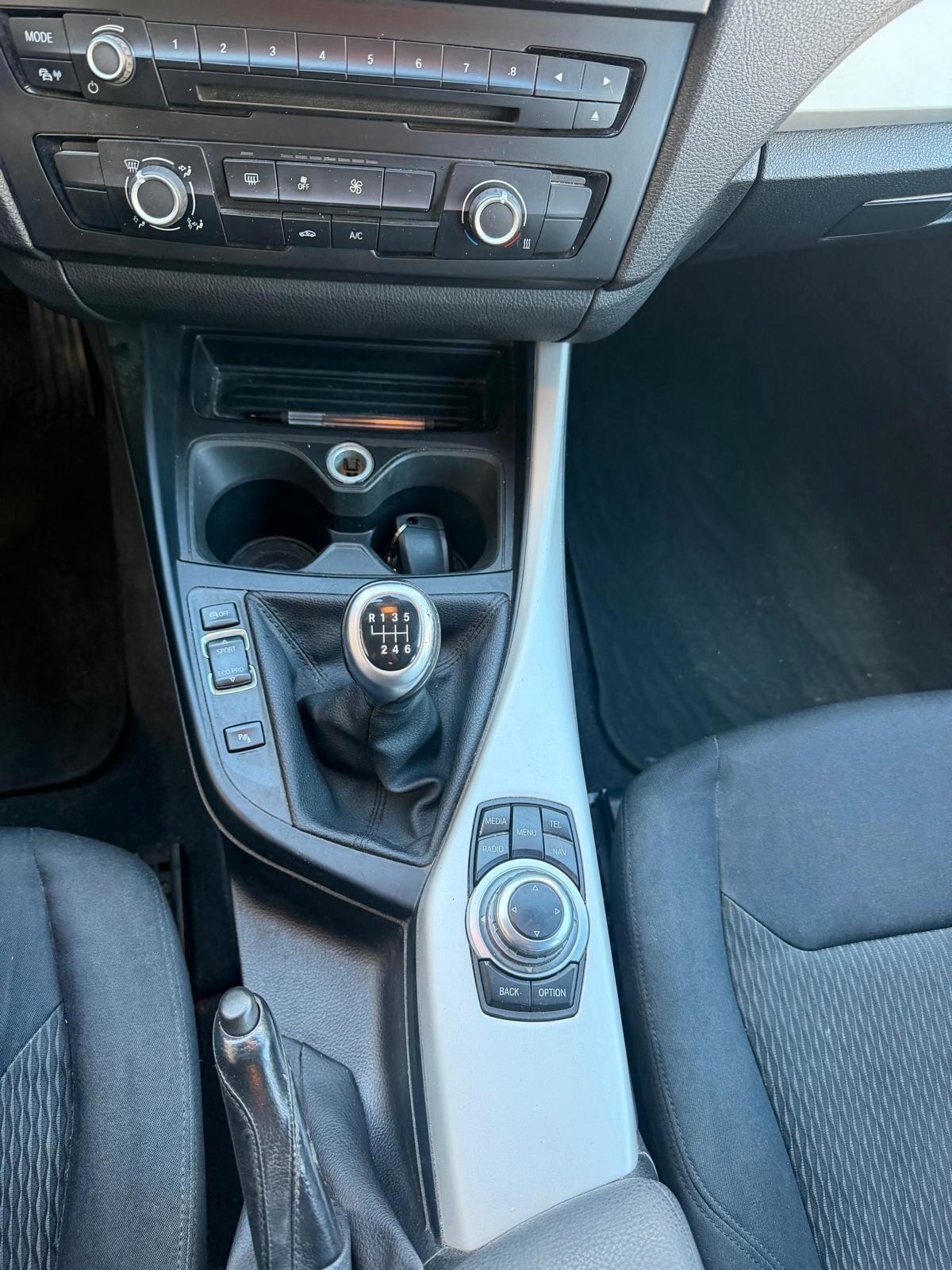 Bmw 116 116d 5p. Urban