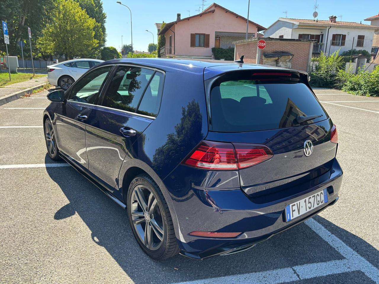 Volkswagen Golf 2.0 TDI 5p. R Line