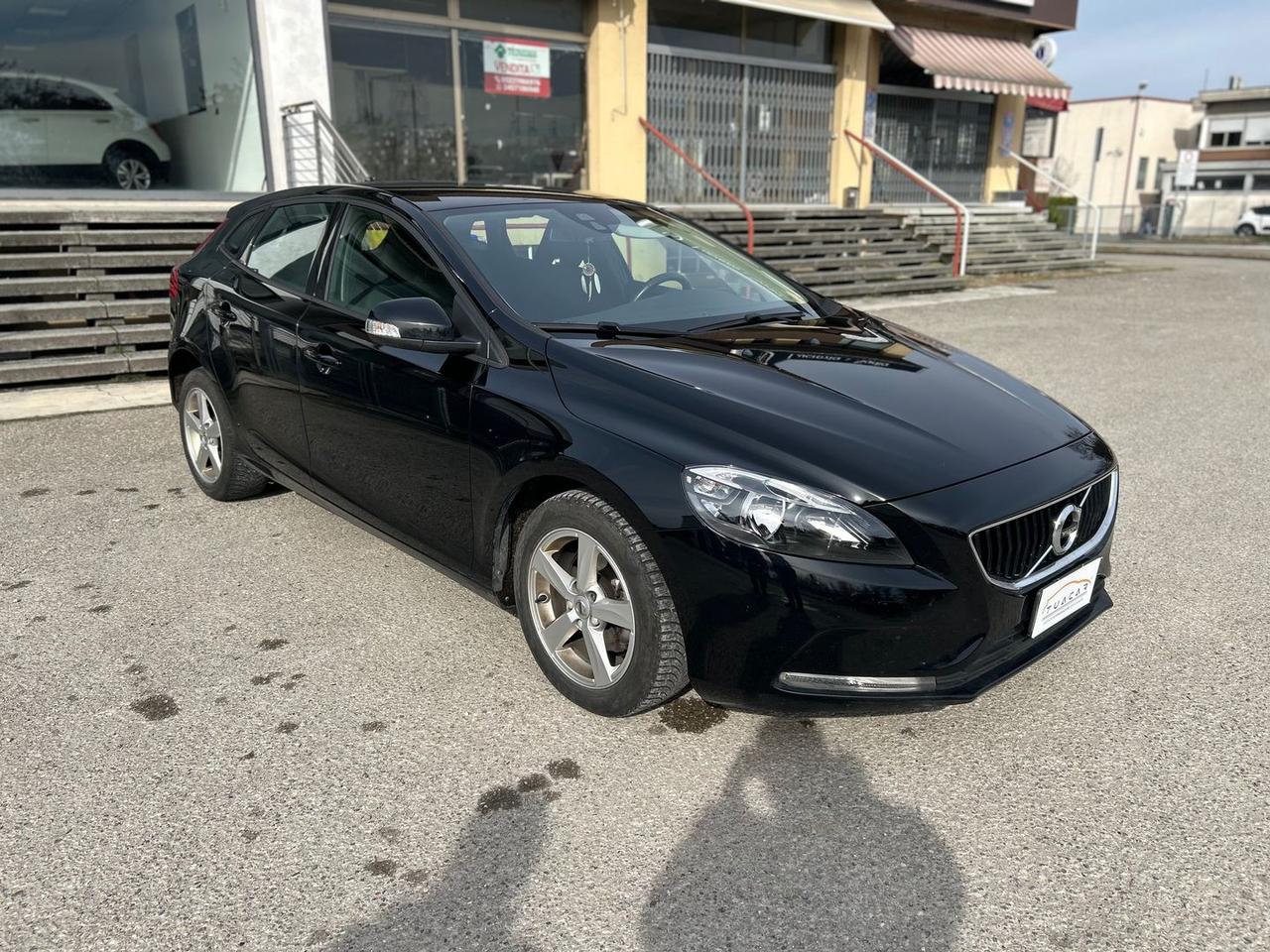 Volvo V40 kinetic 2.0 d2 #9224