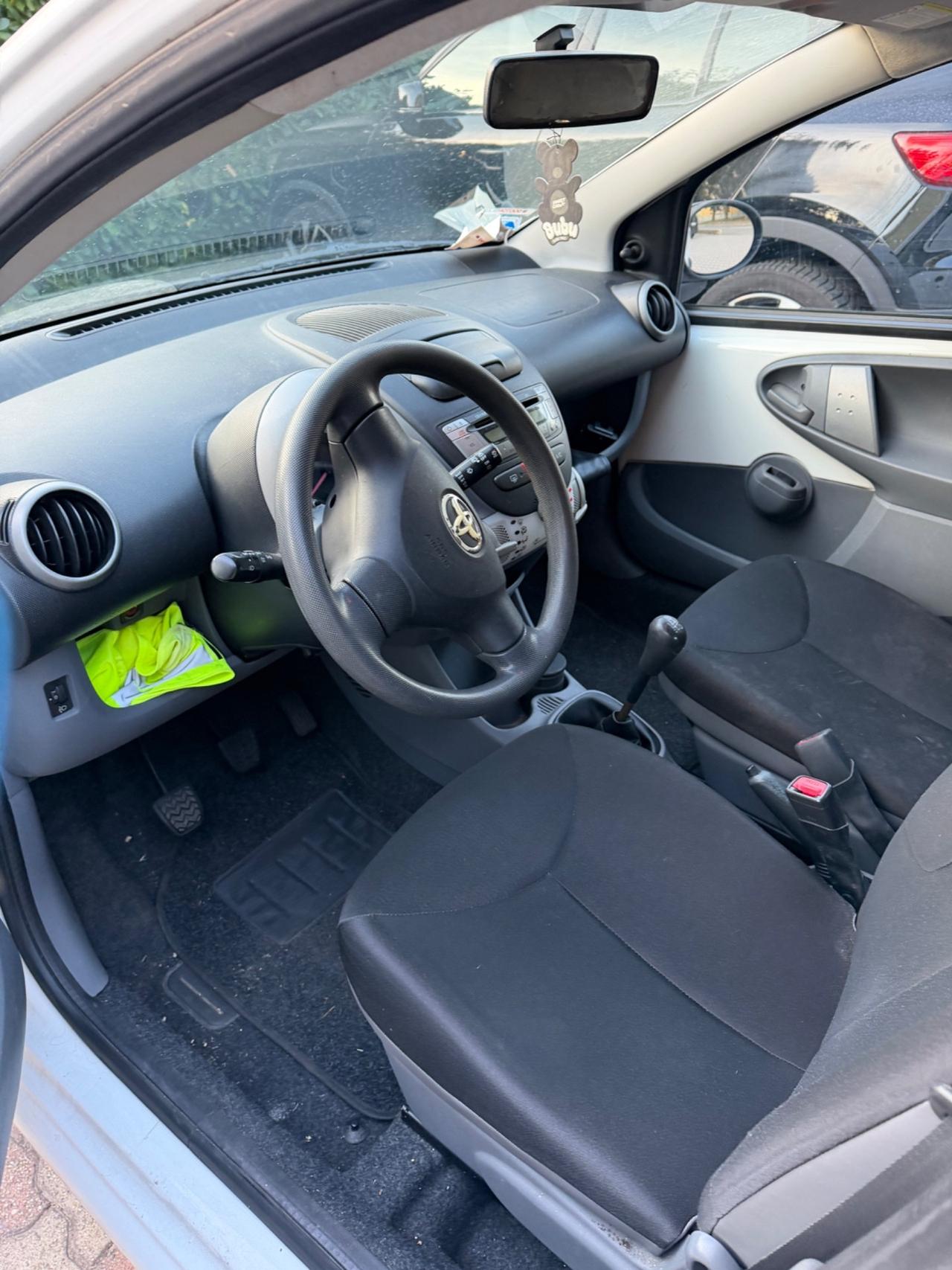 Toyota Aygo 1.0 12V VVT-i 5 porte Sol Connect