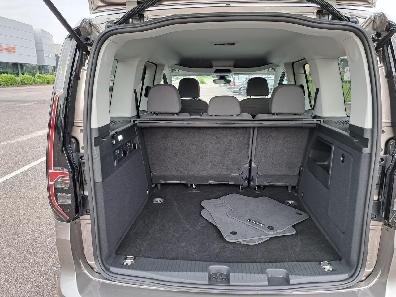 Volkswagen Caddy 2.0 tdi scr 122cv edition dsg7