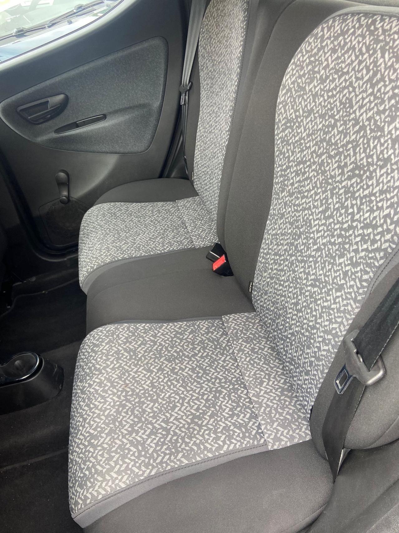 Lancia Ypsilon 1.0 FireFly 5 porte S&S Hybrid Ecochic Silver