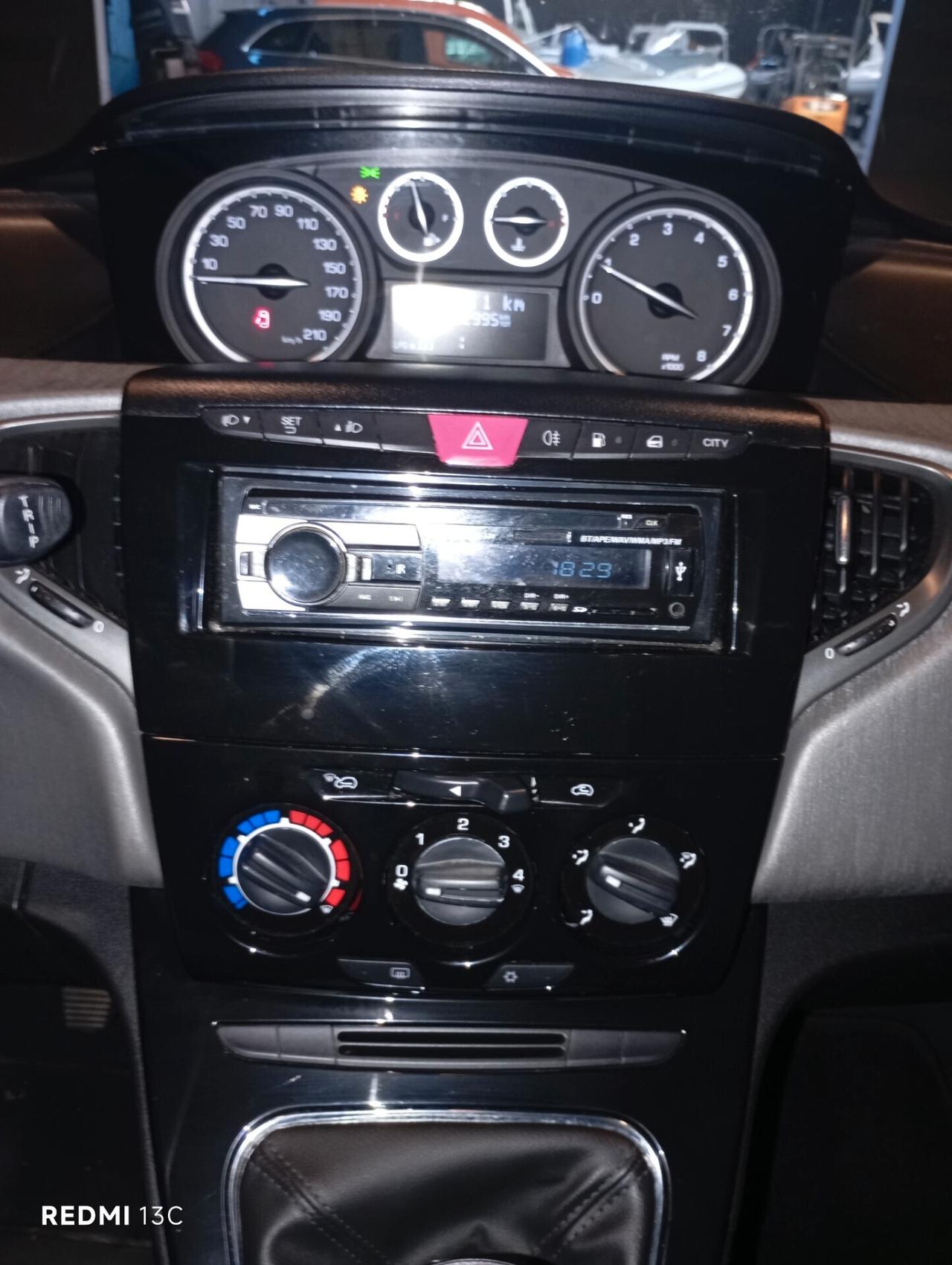 Lancia Ypsilon del 2013 BENZINA/ GPL FINO 2033